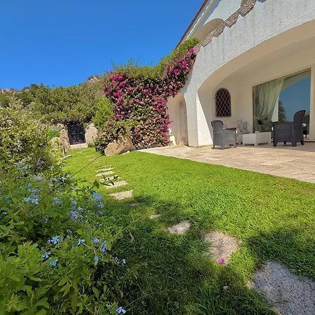 Poltu Quatu House بيت للعطل بورتو كيرفو